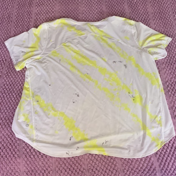 Lululemon High-Neck Running and Training T-Shirt - Picture 4 of 5